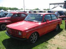 Volvo 144 w/ Volvan Rims